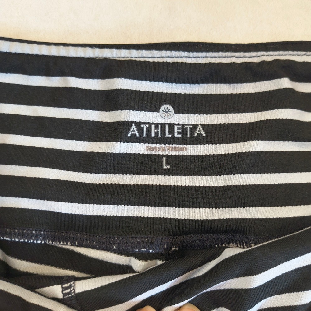 Athleta Black & White Striped Crop Leggings Activewear Athletic Yoga Pants - Picture 3 of 7
